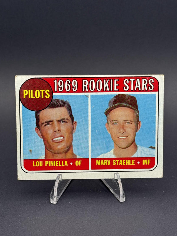 1969 Topps #394 Pilots 1969 Rookie Stars (Lou Piniella / Marv Staehle)