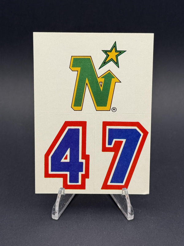 1985-86 Topps #29b Minnesota North Stars Stickers Logo top